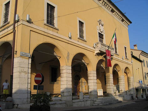 Ex Monte di Pietà a San Felice del Benaco (Bs)